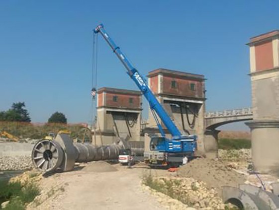 LIFTING AND HYDRO SERVICE / PHONE / LINES